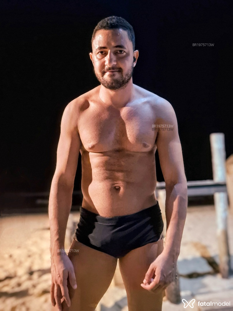 Acompanhante homem morena (o) de olhos castanhos em Florianópolis - Diogo Crux