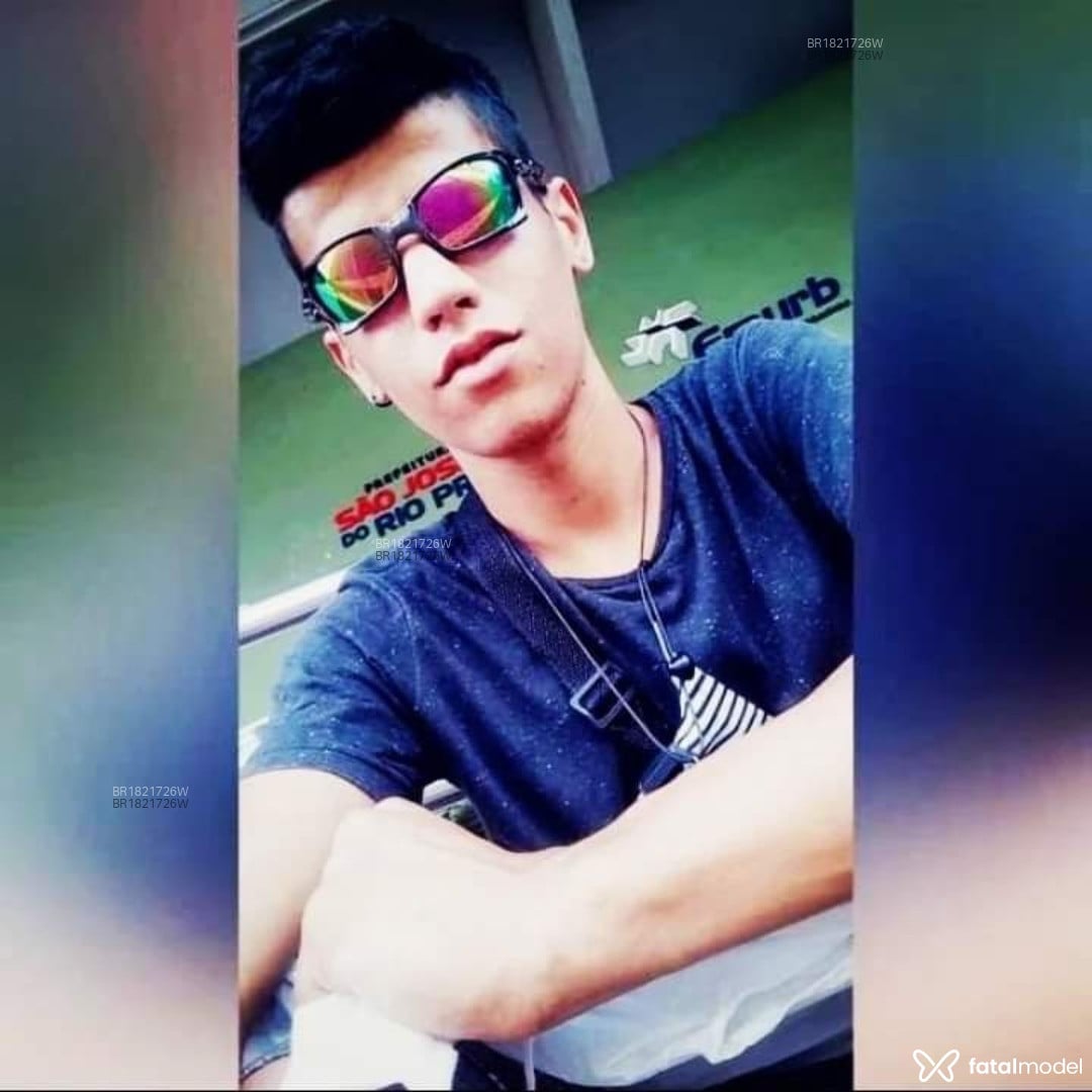 Acompanhante homem morena (o) de olhos verdes em São José do Rio Preto - RAFAEL MARTINS