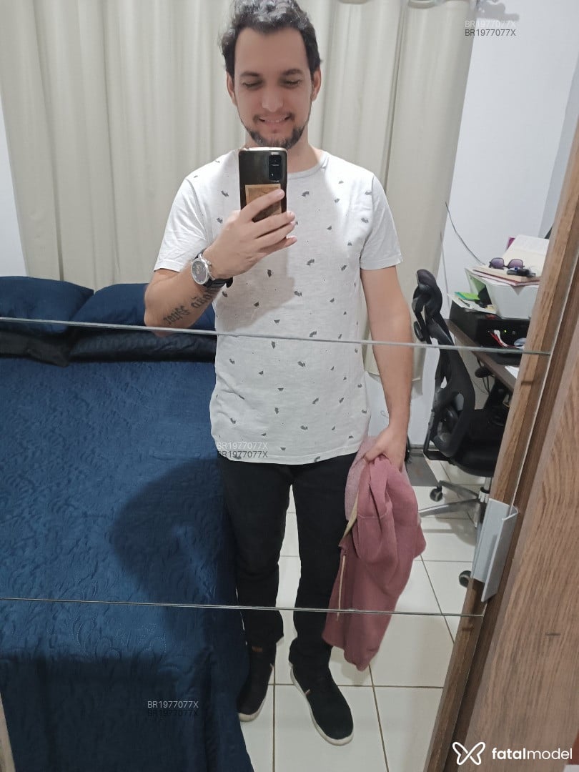 Acompanhante homem com cabelo castanho de olhos castanhos em Florianópolis - GabrielGab