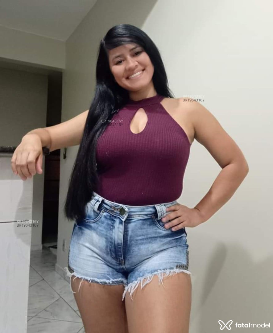Acompanhante mulher com cabelo castanho de olhos castanhos em Brasília - Brenda