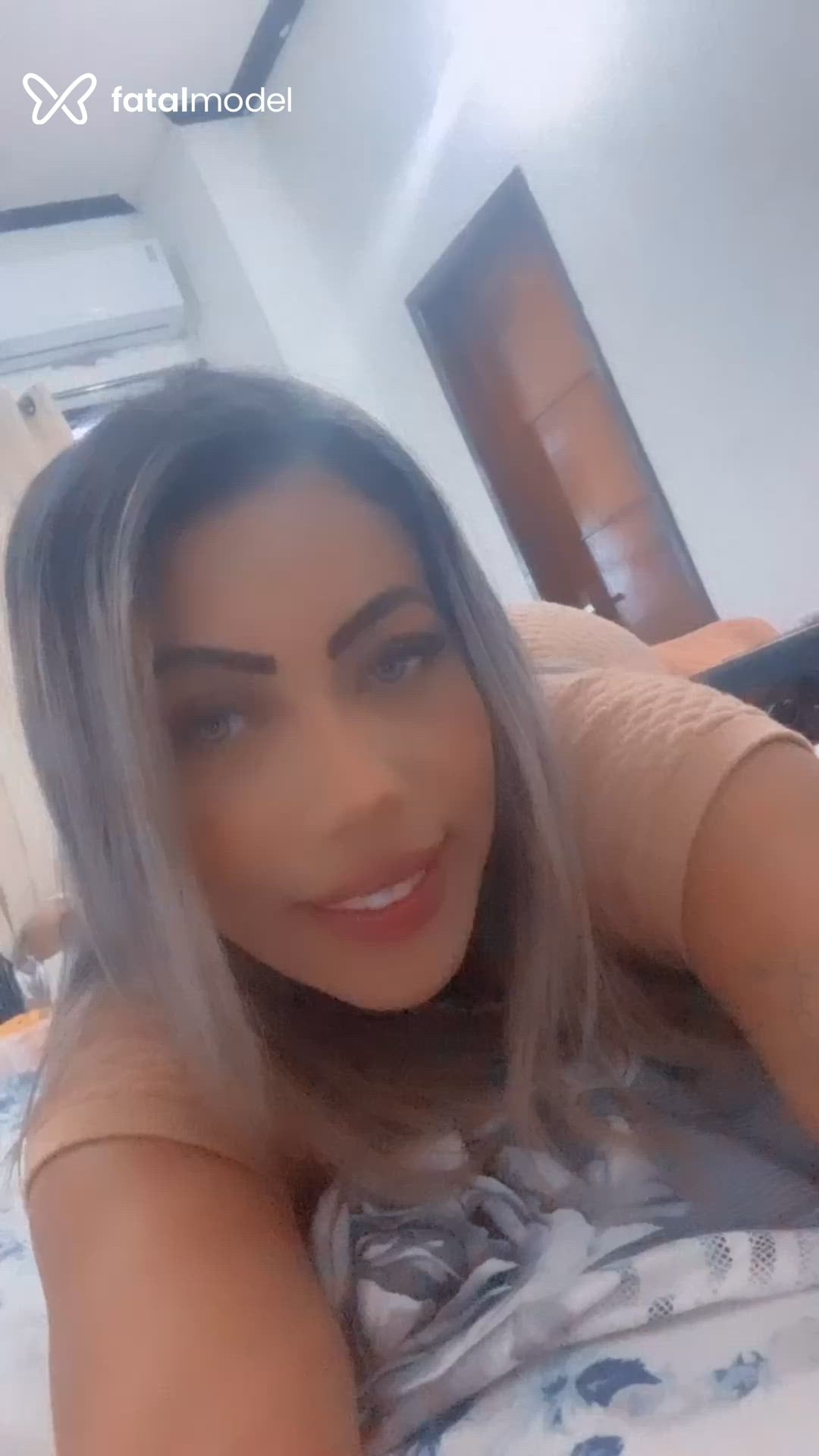 Acompanhante mulher loira (o) de olhos mel em Aracaju Acompanhante mulher loira (o) de olhos mel em Aracaju - Jessy Lopes