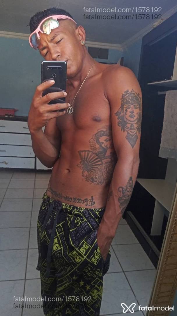 Acompanhante homem morena (o) de olhos castanhos - NEGAOPERNAS