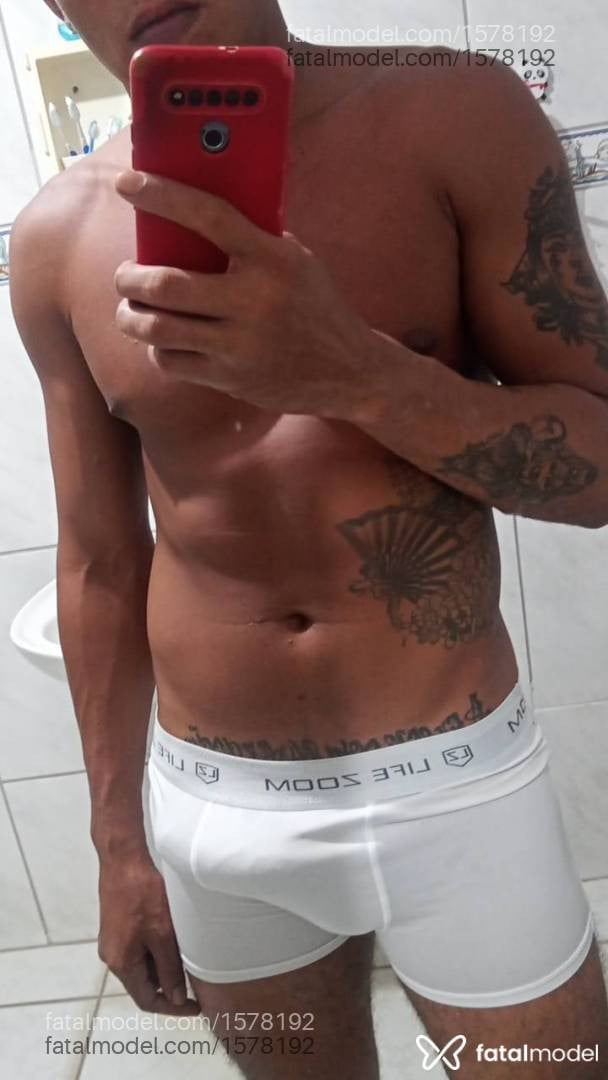 Acompanhante homem morena (o) de olhos castanhos - NEGAOPERNAS Acompanhante homem morena (o) de olhos castanhos - NEGAOPERNAS
