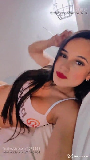 Acompanhante mulher morena (o) de olhos pretos - Gabizinha