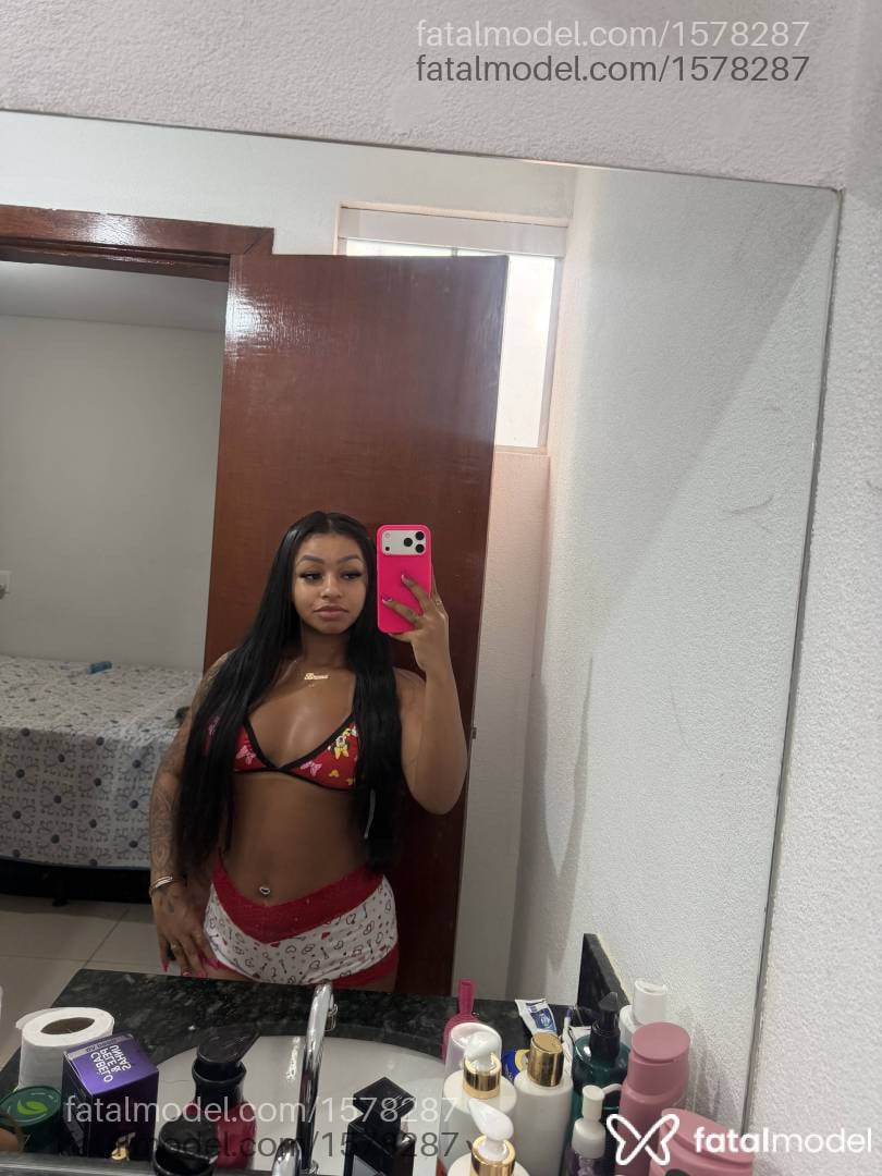 Acompanhante mulher morena (o) de olhos pretos - Luiza Mendes