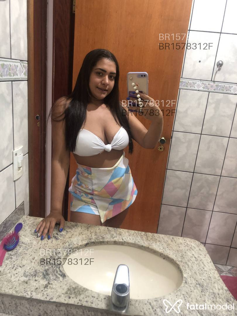 Acompanhante mulher morena (o) de olhos castanhos - Babi Ferrari