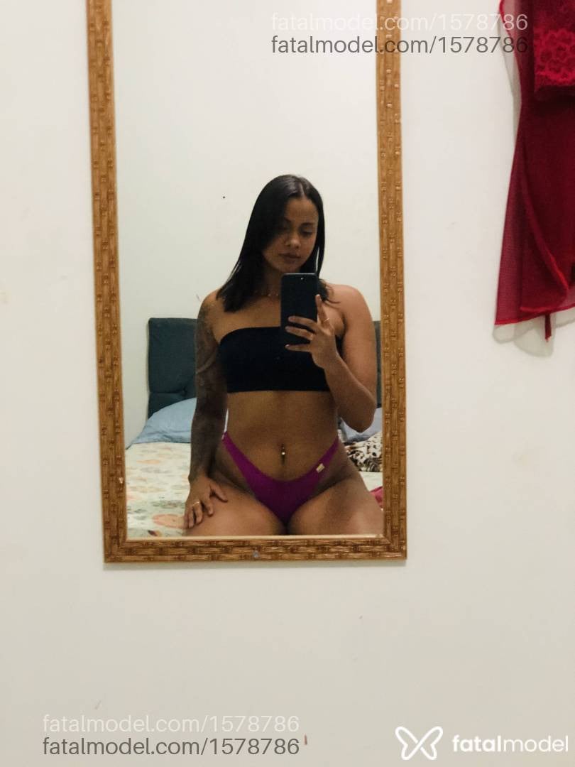 Acompanhante mulher com cabelo castanho de olhos castanhos - JÉSSICA MELO