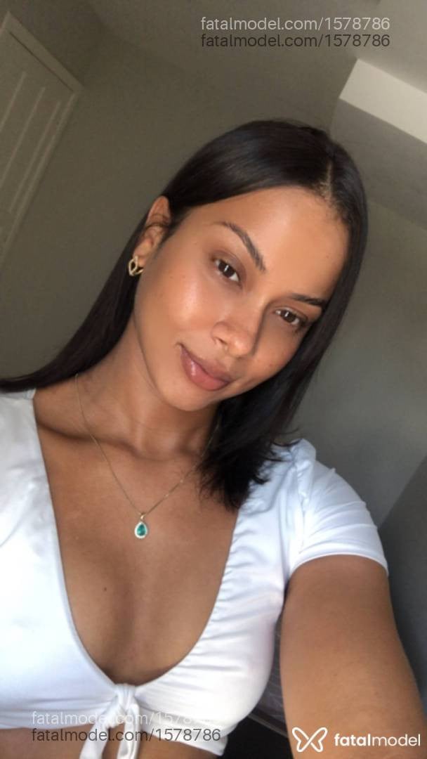 Acompanhante mulher com cabelo castanho de olhos castanhos em Aracruz - JÉSSICA MELO