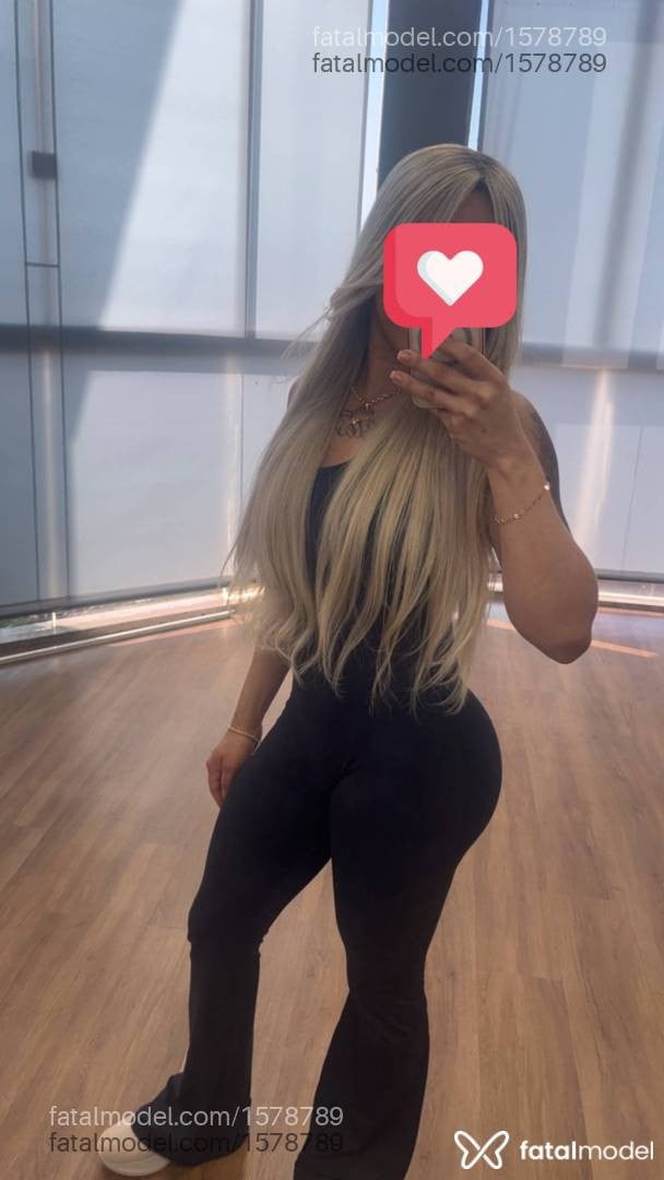 Acompanhante mulher loira (o) de olhos castanhos - Bianca