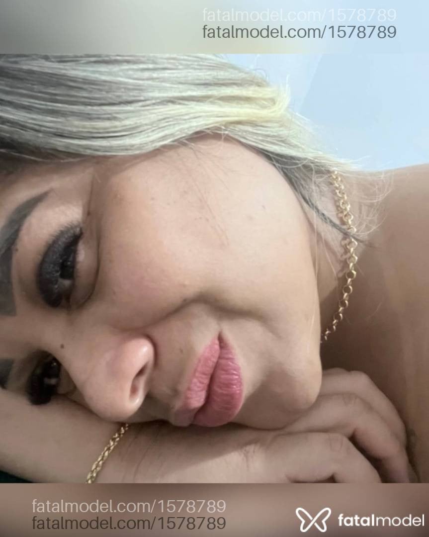 Acompanhante mulher loira (o) de olhos castanhos em Sorriso - Bianca