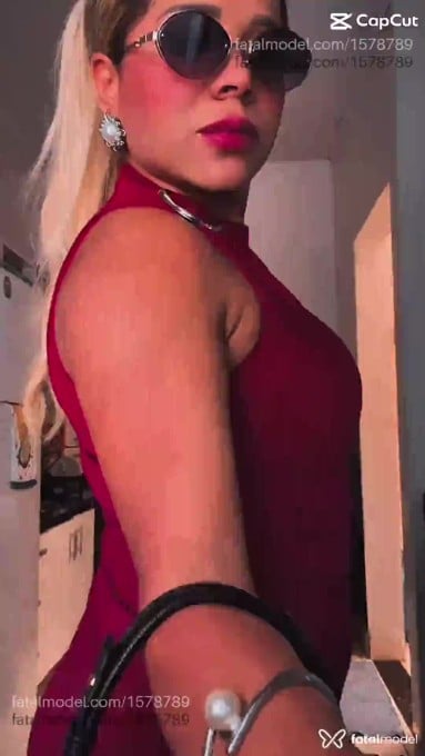 Acompanhante mulher loira (o) de olhos castanhos em Sorriso Acompanhante mulher loira (o) de olhos castanhos em Sorriso - Bianca
