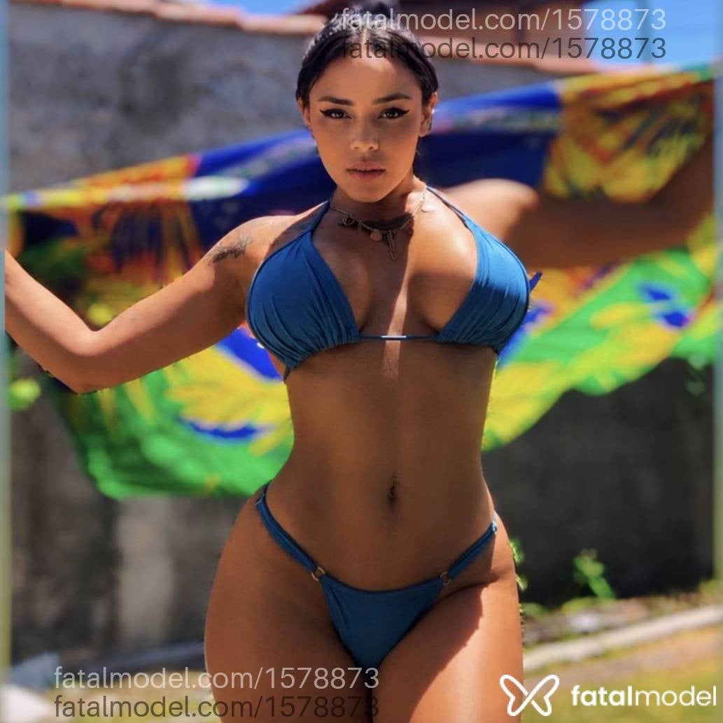Acompanhante mulher com cabelo castanho de olhos mel - Yumi Satto