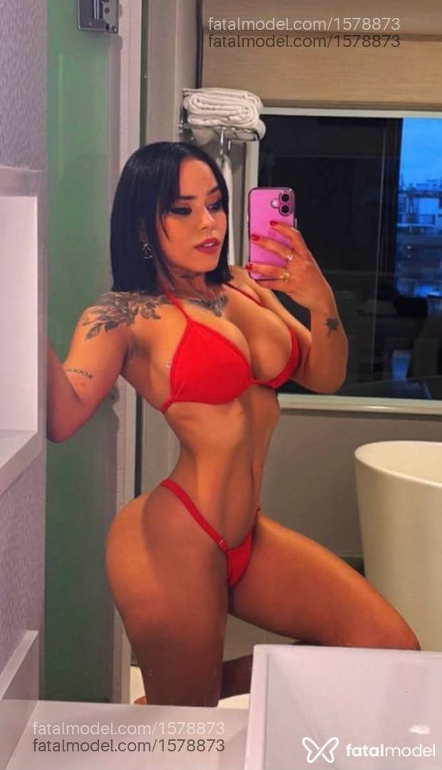 Acompanhante mulher com cabelo castanho de olhos mel em Santos - Yumi Satto
