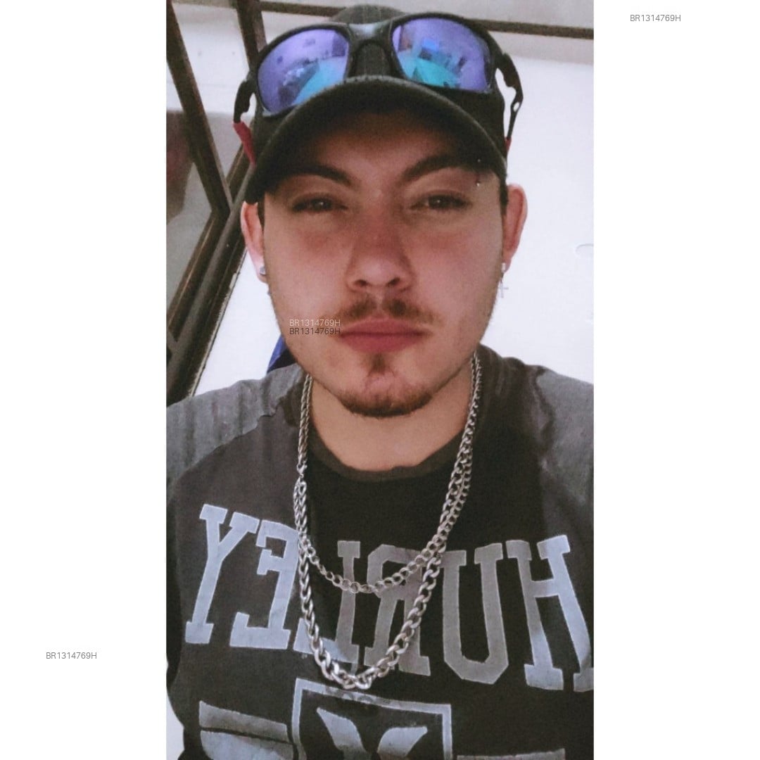 Acompanhante homem com cabelo castanho de olhos castanhos em Mauá Acompanhante homem com cabelo castanho de olhos castanhos em Mauá - Alex Borges