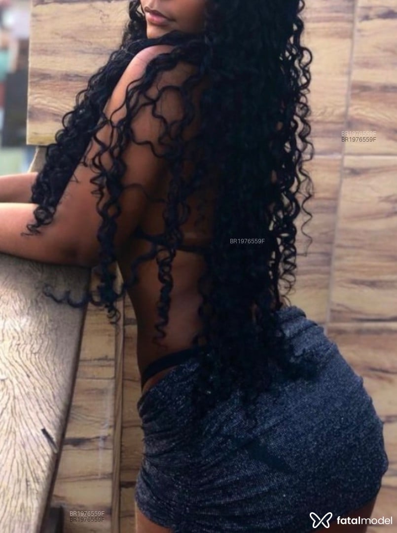 Acompanhante mulher morena (o) de olhos castanhos em Salvador - Carol Mello