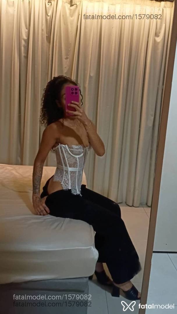 Acompanhante mulher com cabelo castanho de olhos castanhos - Jasmyne Getit