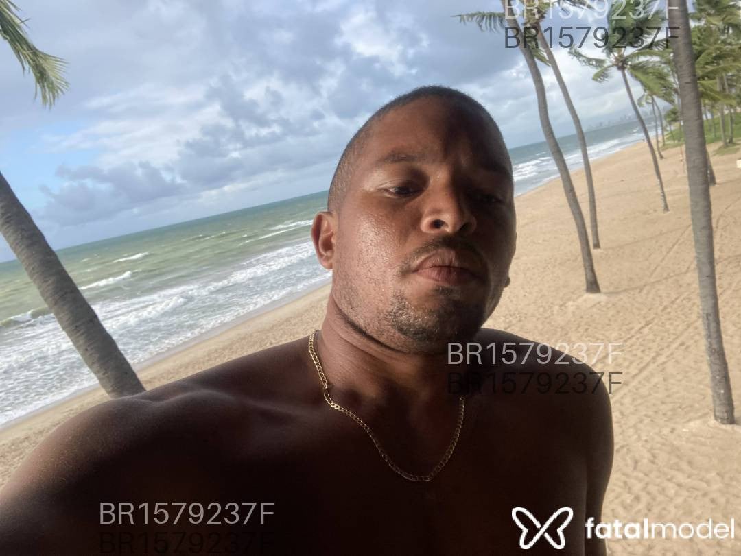 Acompanhante homem com cabelo castanho de olhos castanhos em Paulista Acompanhante homem com cabelo castanho de olhos castanhos em Paulista - HENRIQUE