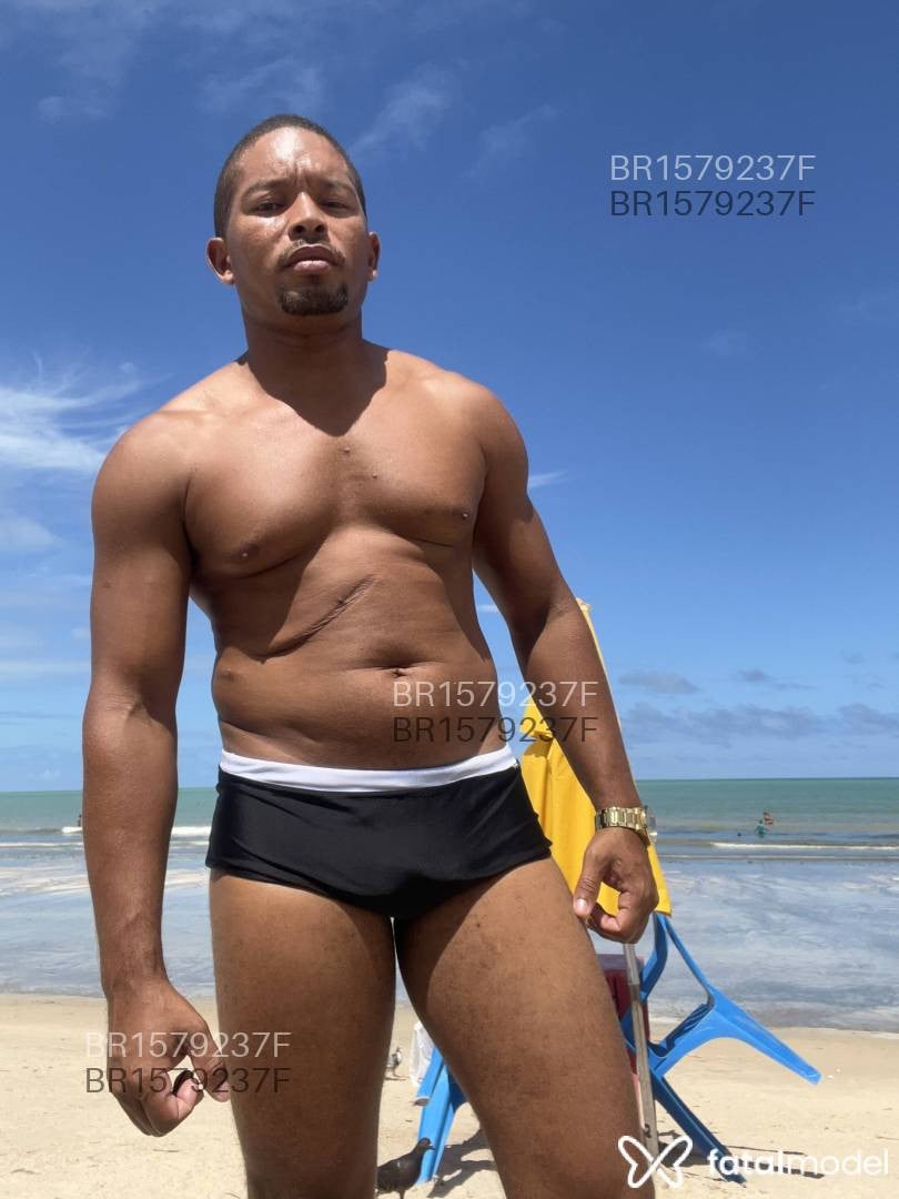 Acompanhante homem com cabelo castanho de olhos castanhos em Paulista Acompanhante homem com cabelo castanho de olhos castanhos em Paulista - HENRIQUE