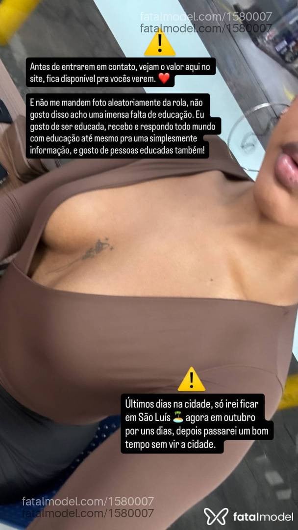 Acompanhante mulher trans com cabelo castanho de olhos castanhos - Cristhiny