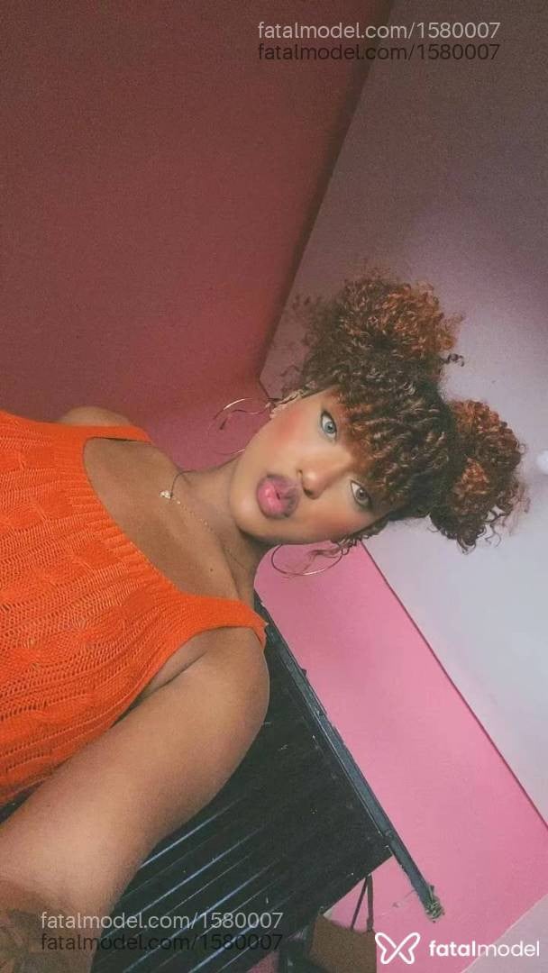 Acompanhante mulher trans com cabelo castanho de olhos castanhos em Imperatriz - Cristhiny