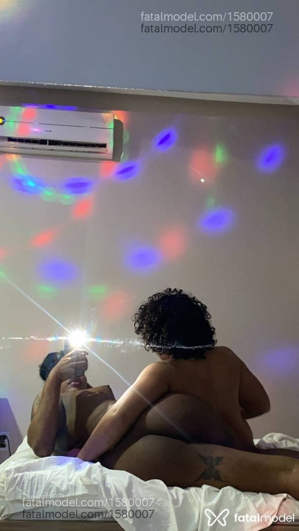 Acompanhante mulher trans com cabelo castanho de olhos castanhos - Cristhiny