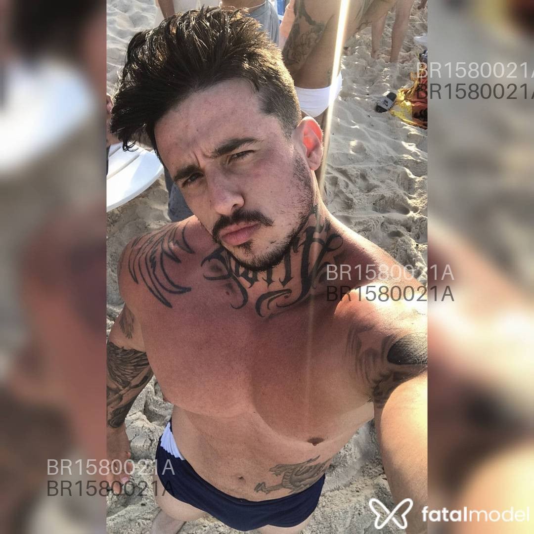 Acompanhante homem morena (o) de olhos castanhos em Lajeado - Arthur fênix