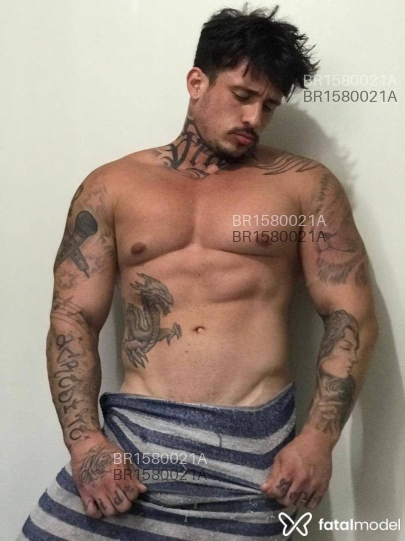 Acompanhante homem morena (o) de olhos castanhos em Lajeado - Arthur fênix