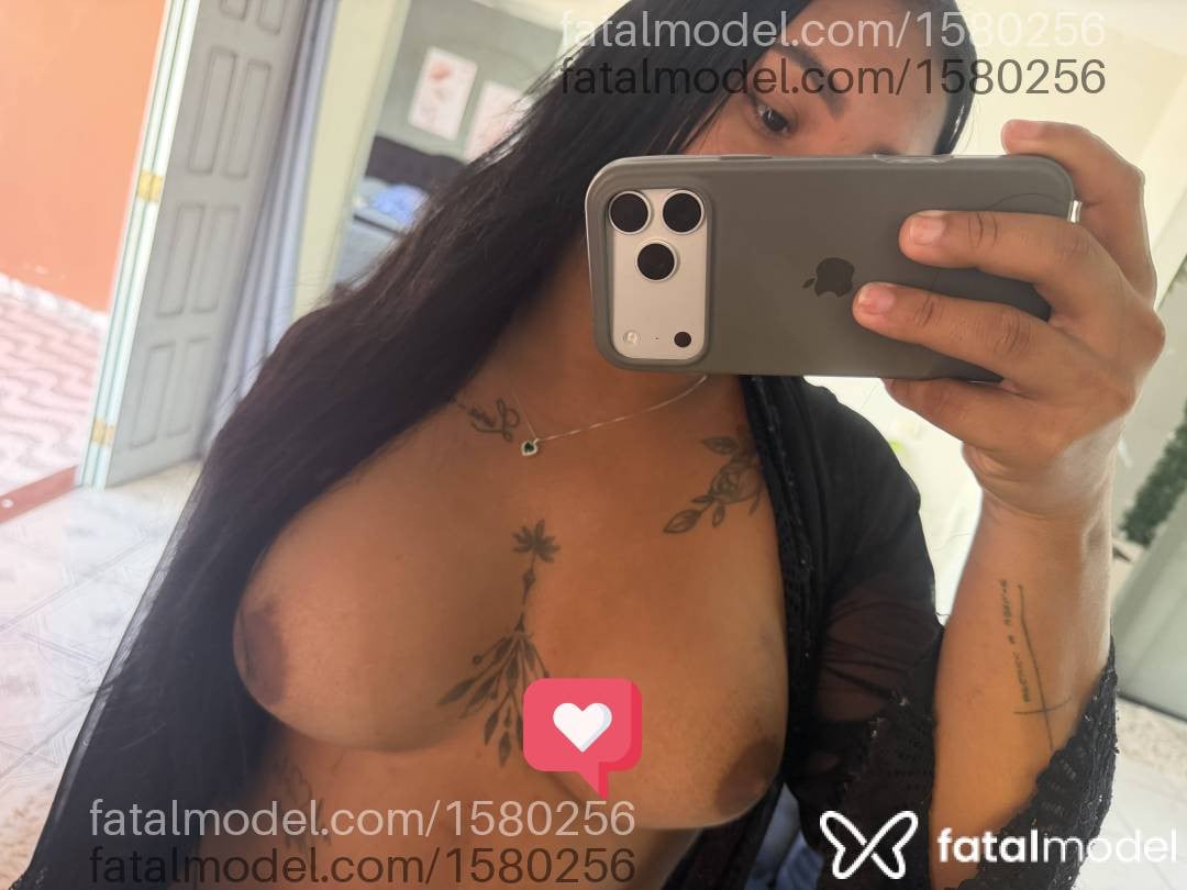 Acompanhante travesti morena (o) de olhos pretos em São Mateus - Iara liz