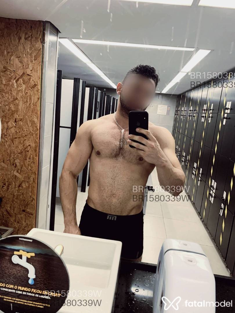 Acompanhante homem com cabelo castanho de olhos castanhos em São Paulo Acompanhante homem com cabelo castanho de olhos castanhos em São Paulo - Niko Cooper