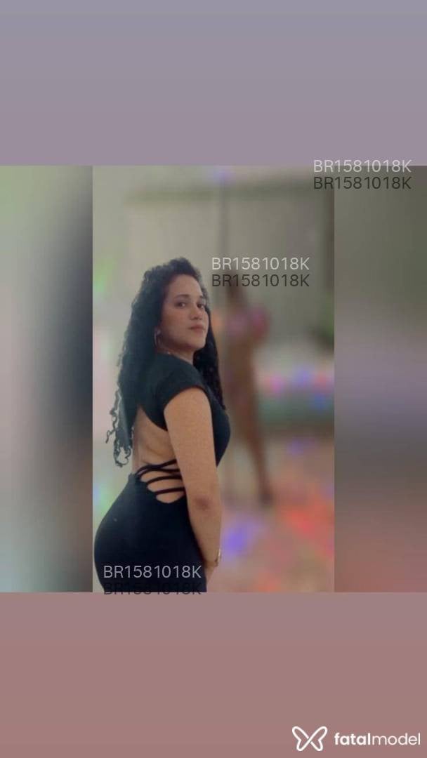 Acompanhante mulher com cabelo castanho de olhos castanhos em Ji-Paraná - Anastácia