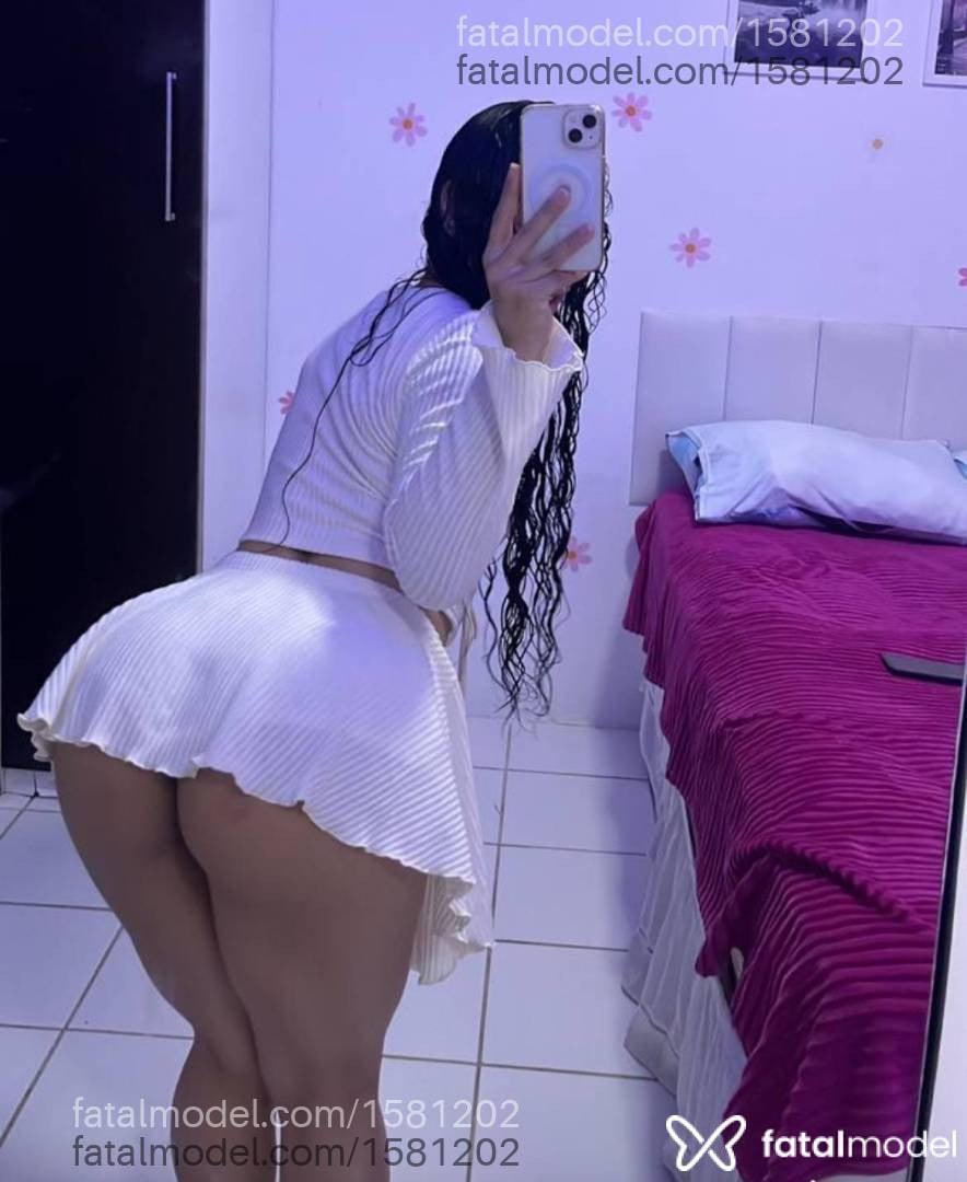 Acompanhante mulher com cabelo castanho de olhos castanhos - Lunna