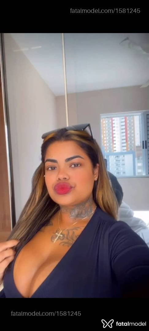 Acompanhante mulher morena (o) de olhos pretos - Agatha