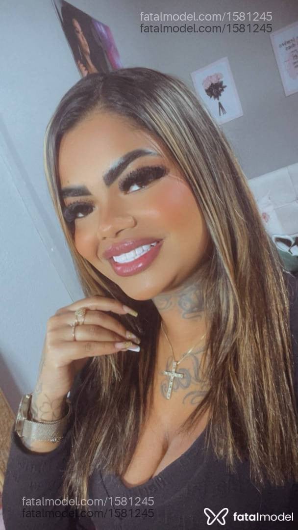 Acompanhante mulher morena (o) de olhos pretos - Agatha
