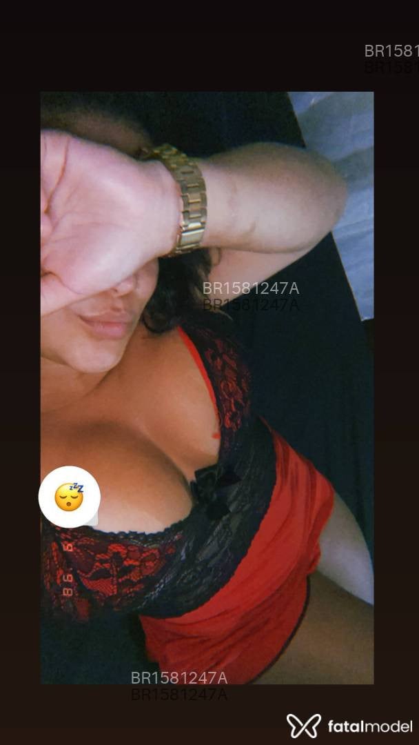 Acompanhante mulher morena (o) de olhos castanhos em Macaé Acompanhante mulher morena (o) de olhos castanhos em Macaé - Lua Rosa