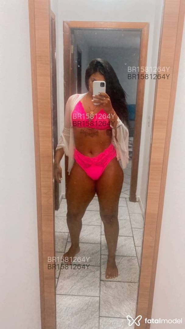 Acompanhante mulher com cabelo castanho de olhos castanhos em Varginha Acompanhante mulher com cabelo castanho de olhos castanhos em Varginha - Talita Medina