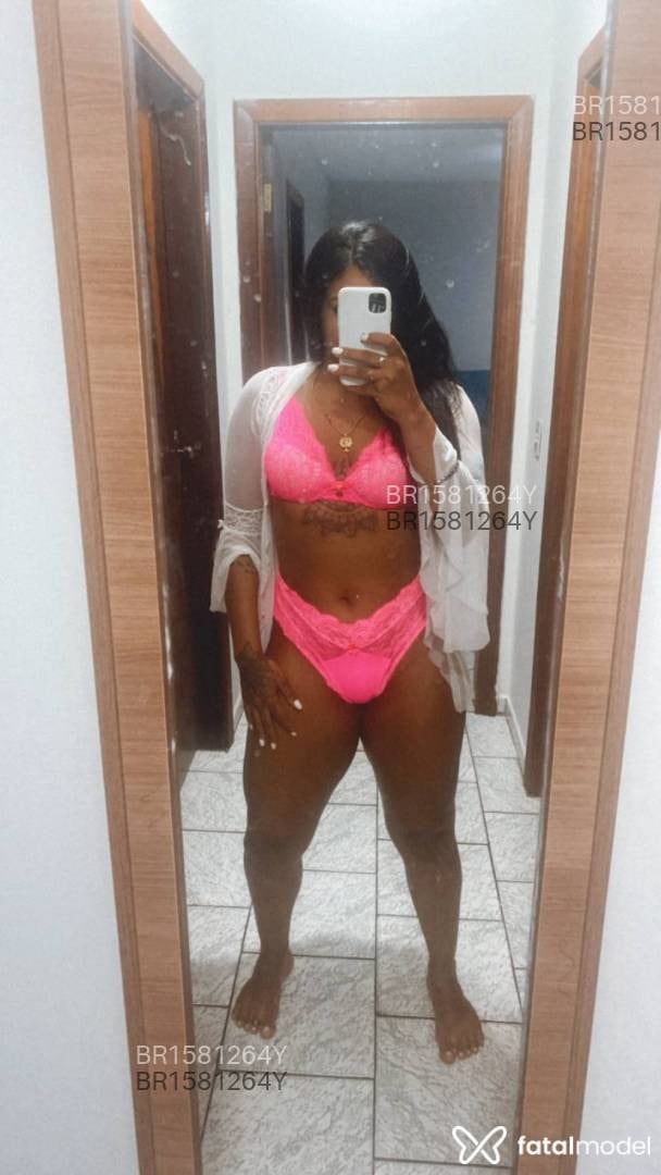 Acompanhante mulher com cabelo castanho de olhos castanhos em Varginha Acompanhante mulher com cabelo castanho de olhos castanhos em Varginha - Talita Medina