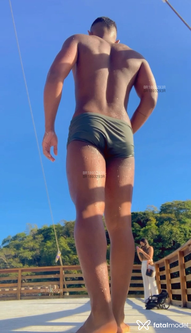 Acompanhante homem morena (o) de olhos pretos em Rio de Janeiro Acompanhante homem morena (o) de olhos pretos em Rio de Janeiro - Gabriel Baiano