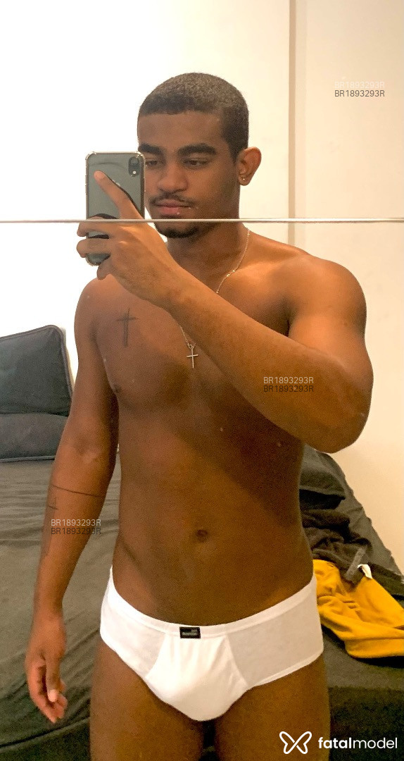 Acompanhante homem morena (o) de olhos pretos em Rio de Janeiro Acompanhante homem morena (o) de olhos pretos em Rio de Janeiro - Gabriel Baiano
