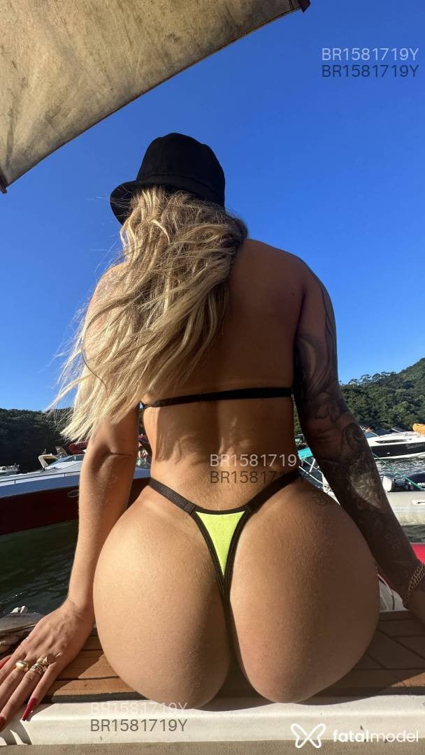 Acompanhante mulher loira (o) de olhos castanhos em São José Acompanhante mulher loira (o) de olhos castanhos em São José - Allana