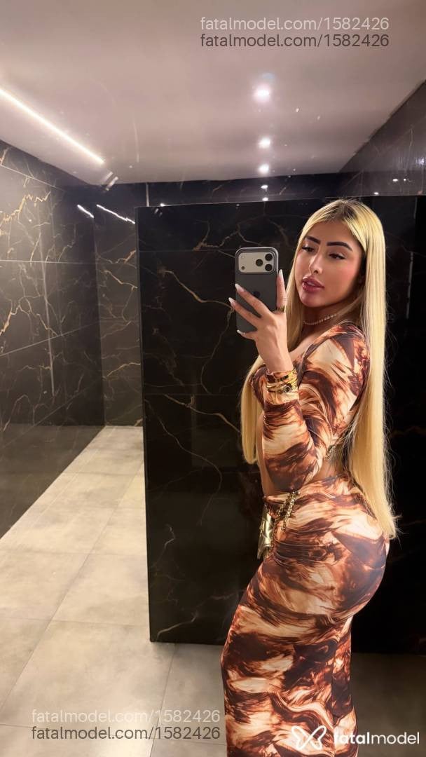 Acompanhante mulher loira (o) de olhos castanhos em Volta Redonda - Victoria