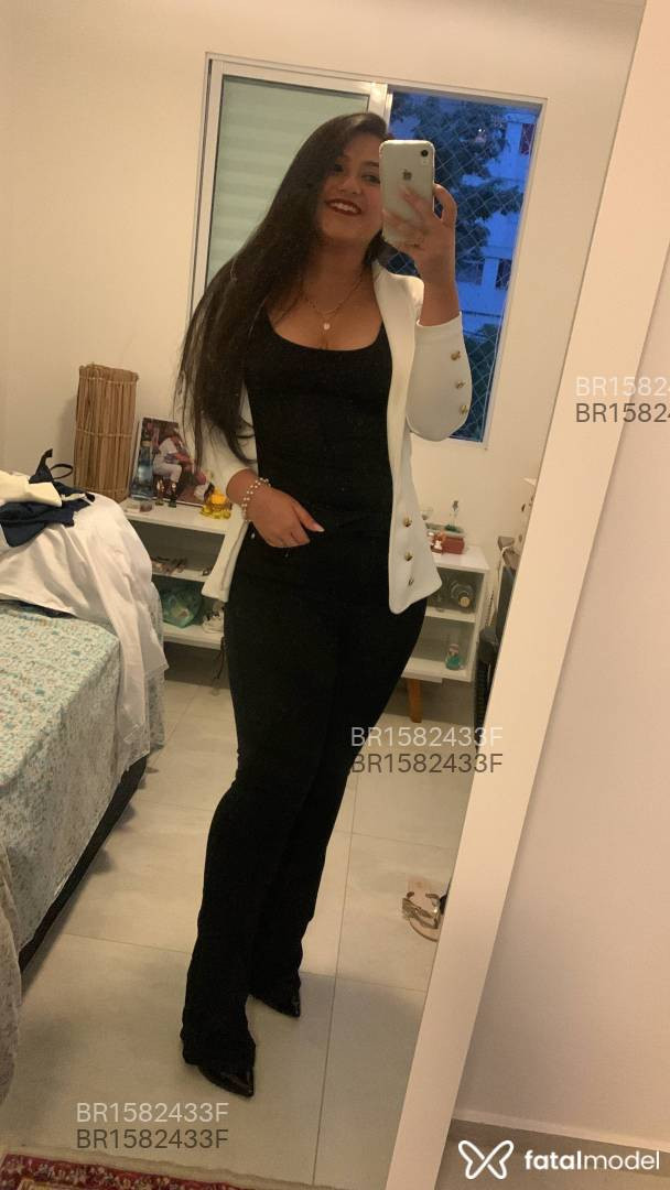 Acompanhante mulher com cabelo castanho de olhos castanhos em São Paulo - Luana Tiemi