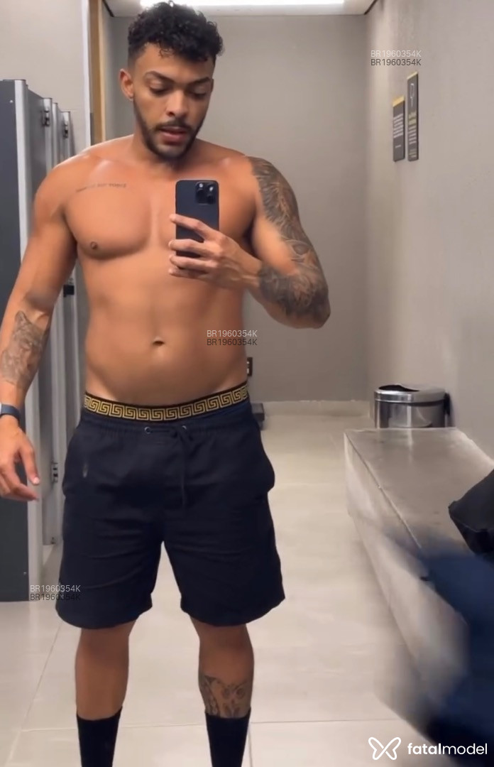 Acompanhante homem morena (o) de olhos pretos em Rio de Janeiro - Miguel