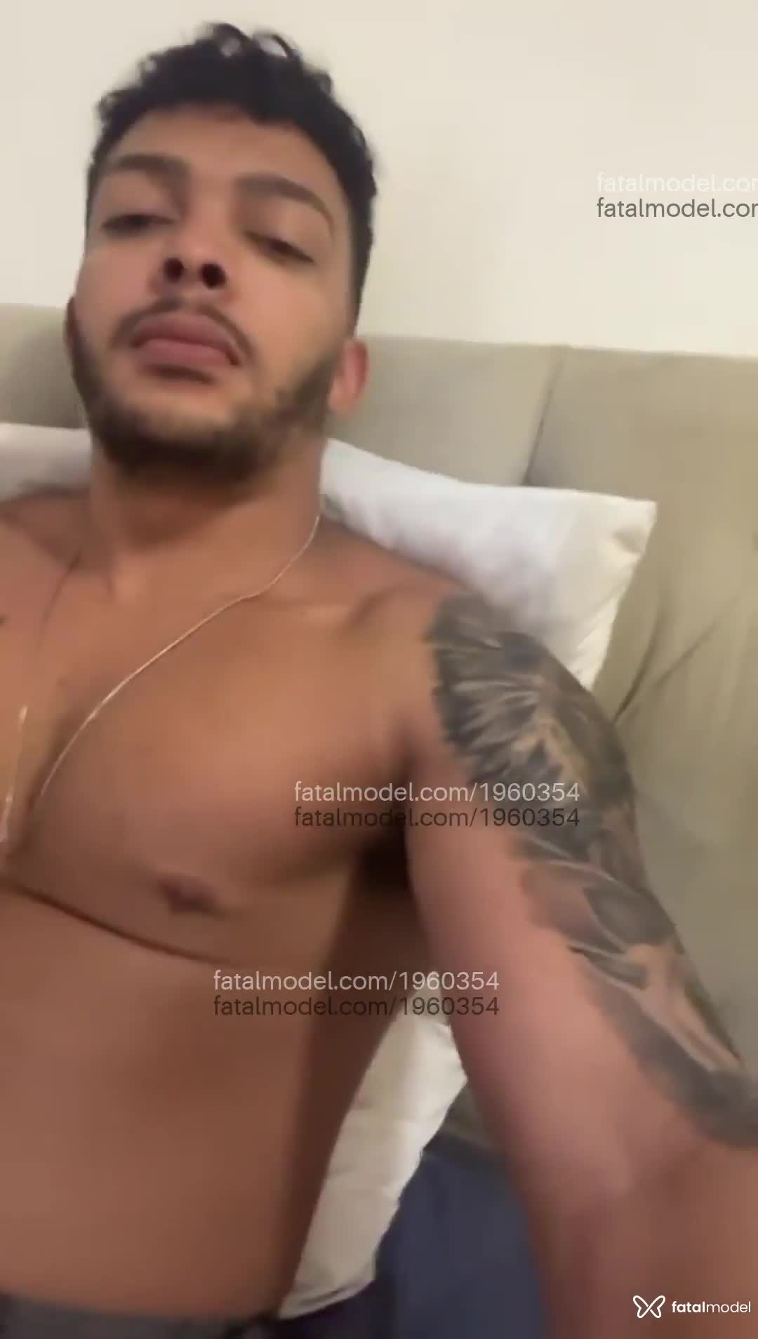 Acompanhante homem morena (o) de olhos pretos em Rio de Janeiro - Miguel
