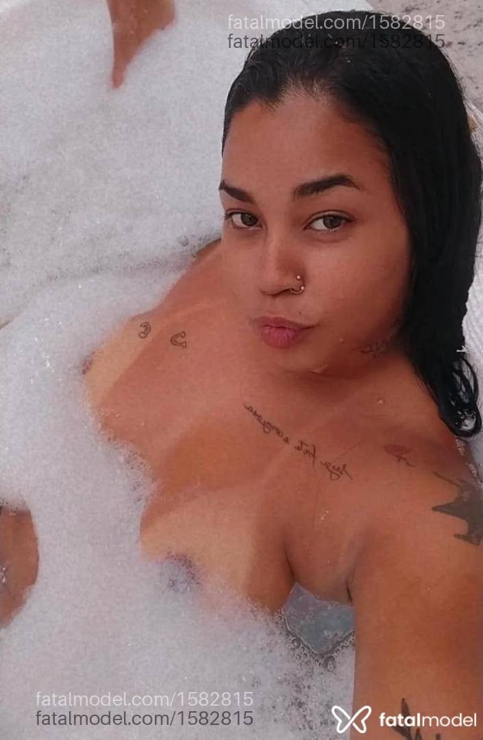 Acompanhante mulher morena (o) de olhos castanhos - Vitória Souza