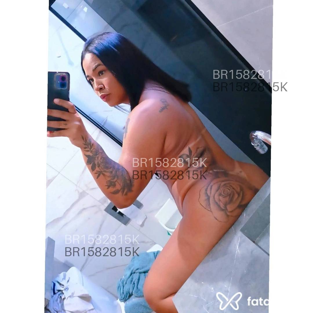 Acompanhante mulher morena (o) de olhos castanhos em Araguari - Vitória Souza