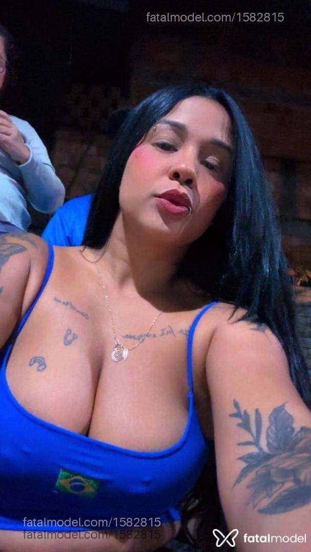Acompanhante mulher morena (o) de olhos castanhos - Vitória Souza