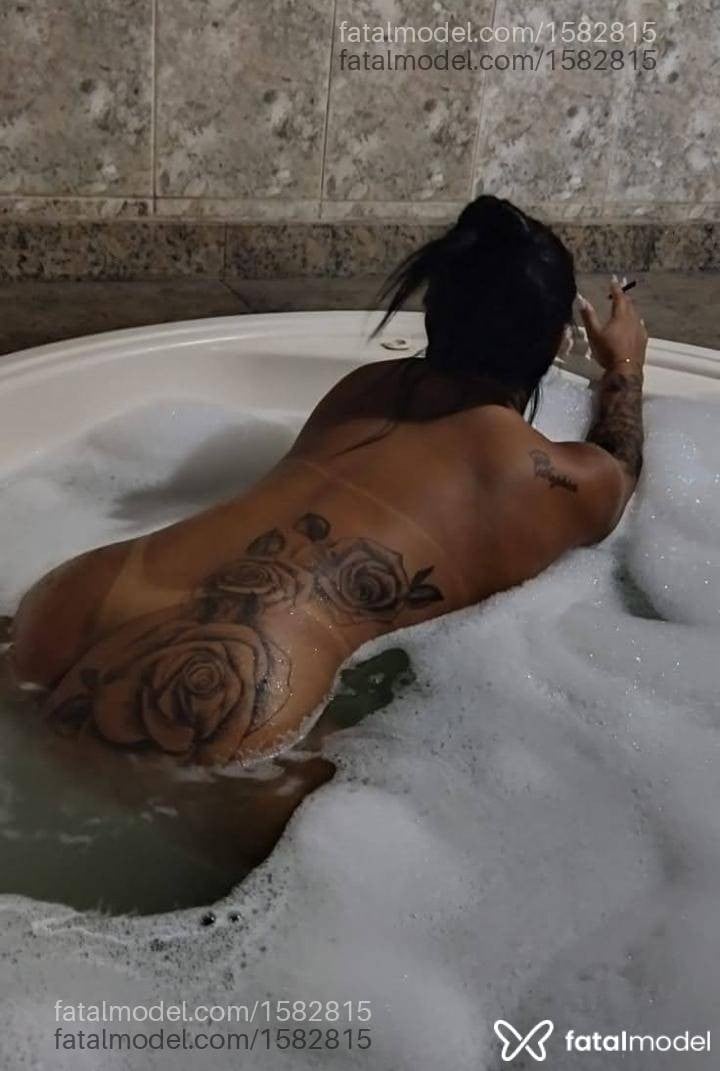 Acompanhante mulher morena (o) de olhos castanhos - Vitória Souza