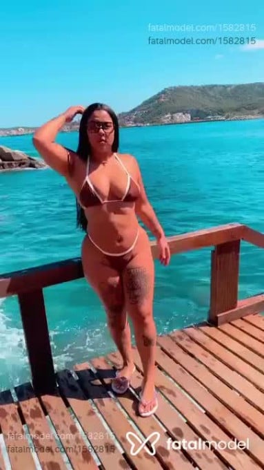 Acompanhante mulher morena (o) de olhos castanhos em Araguari - Vitória Souza