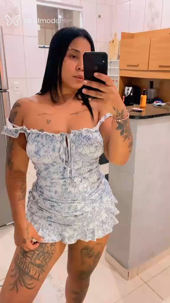 Acompanhante mulher morena (o) de olhos castanhos - Vitória Souza