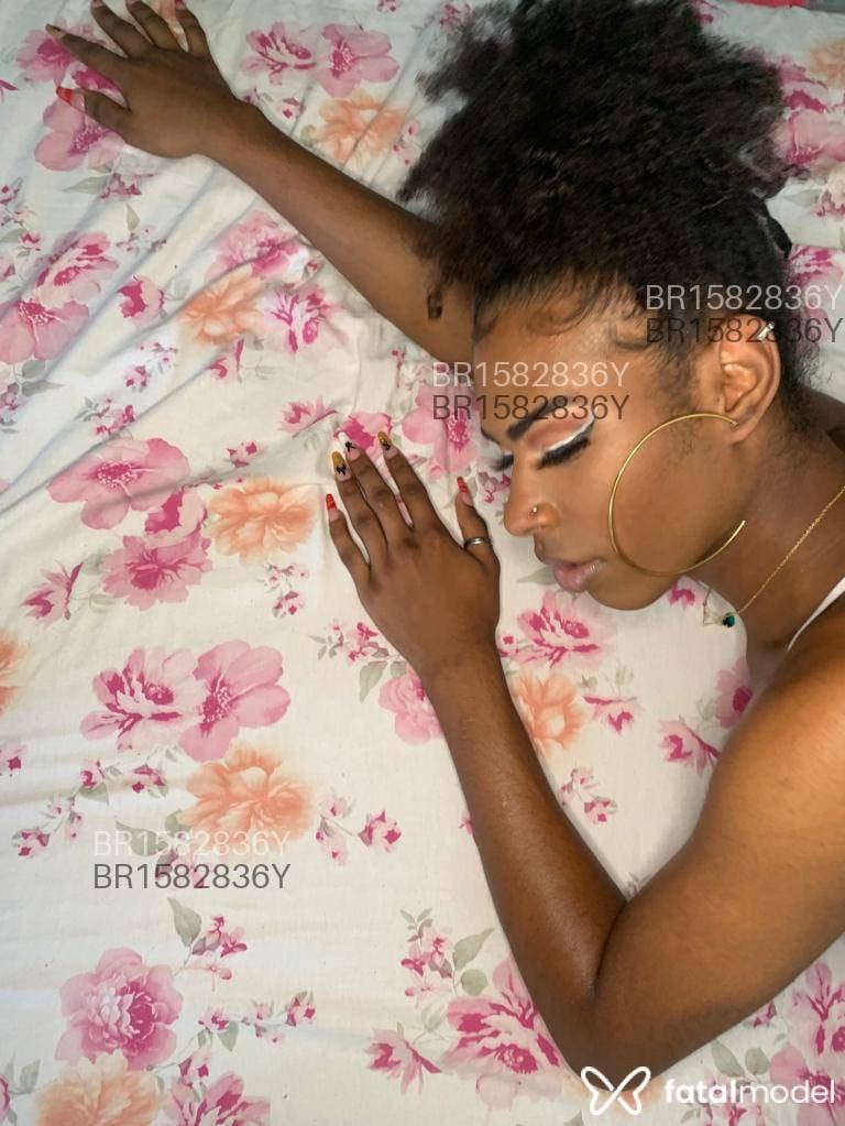Acompanhante mulher trans morena (o) de olhos castanhos em Campos dos Goytacazes - Juuby